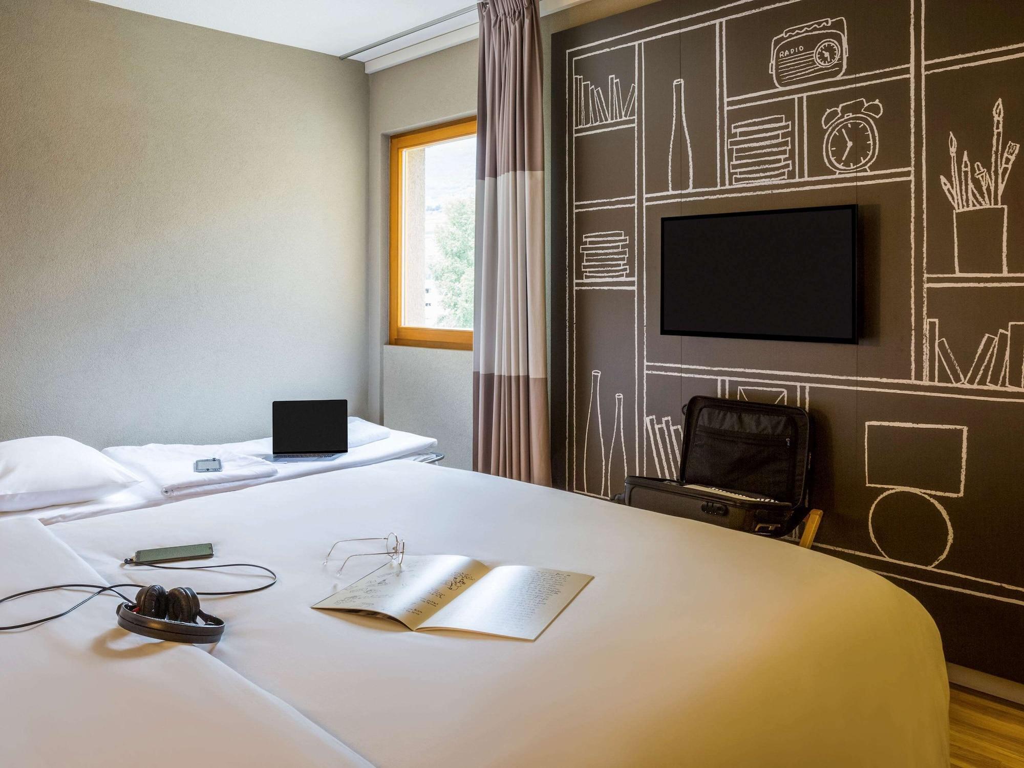 Ibis Hotel 3*